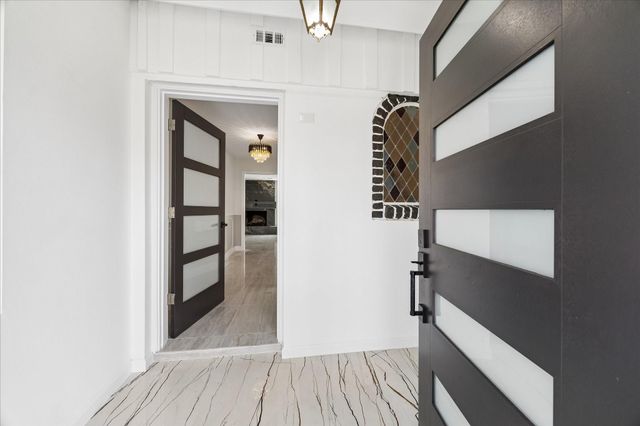 2302 Brooktree Drive, Houston, TX 77008