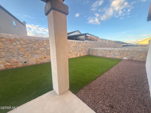 7421 RIO RIMAC Drive, El Paso, TX 79934