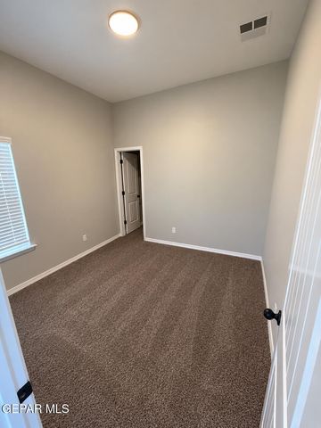 7421 RIO RIMAC Drive, El Paso, TX 79934