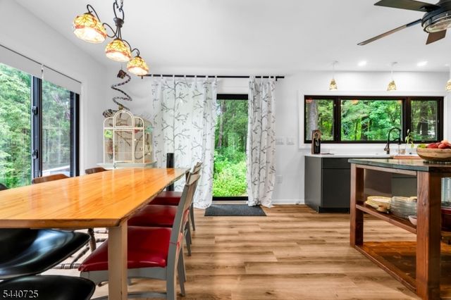 517 Townsbury Rd, Liberty Twp., NJ 07838