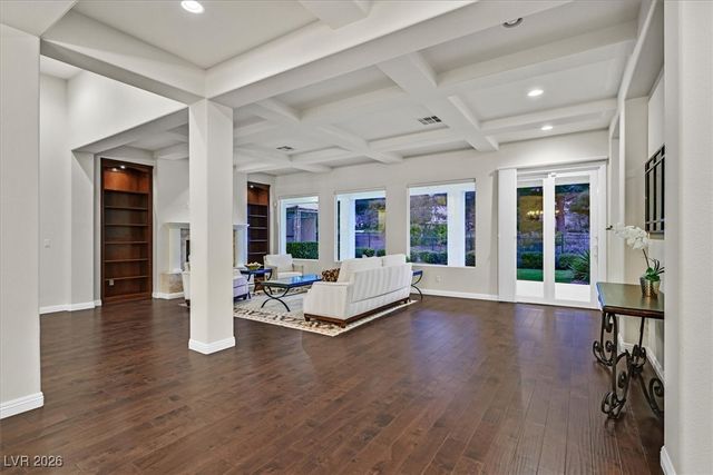 12007 OAKLAND HILLS Drive, Las Vegas, NV 89141