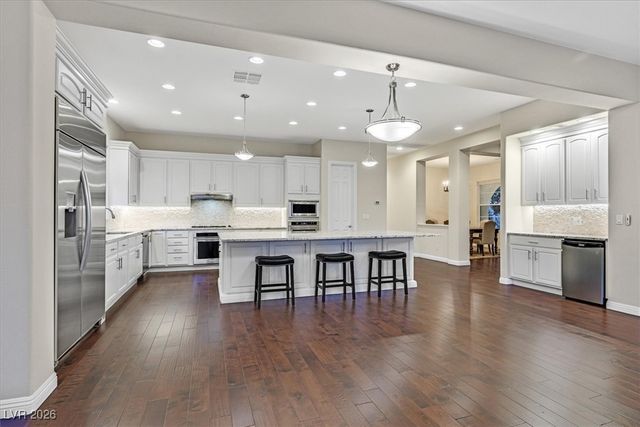 12007 OAKLAND HILLS Drive, Las Vegas, NV 89141