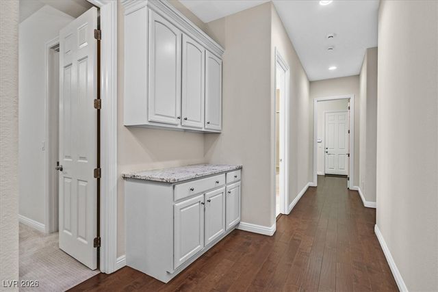 12007 OAKLAND HILLS Drive, Las Vegas, NV 89141