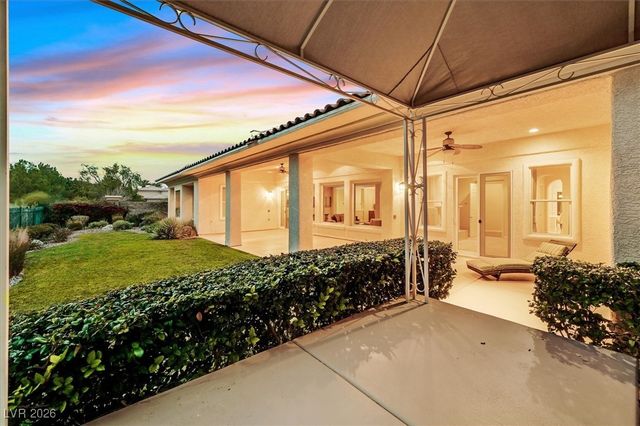 12007 OAKLAND HILLS Drive, Las Vegas, NV 89141