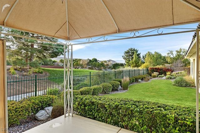 12007 OAKLAND HILLS Drive, Las Vegas, NV 89141