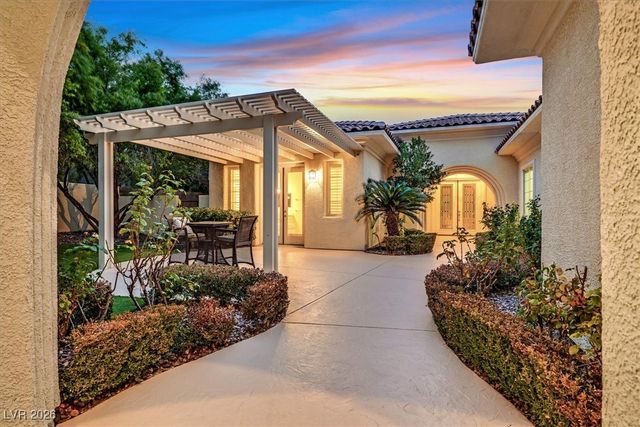 12007 OAKLAND HILLS Drive, Las Vegas, NV 89141