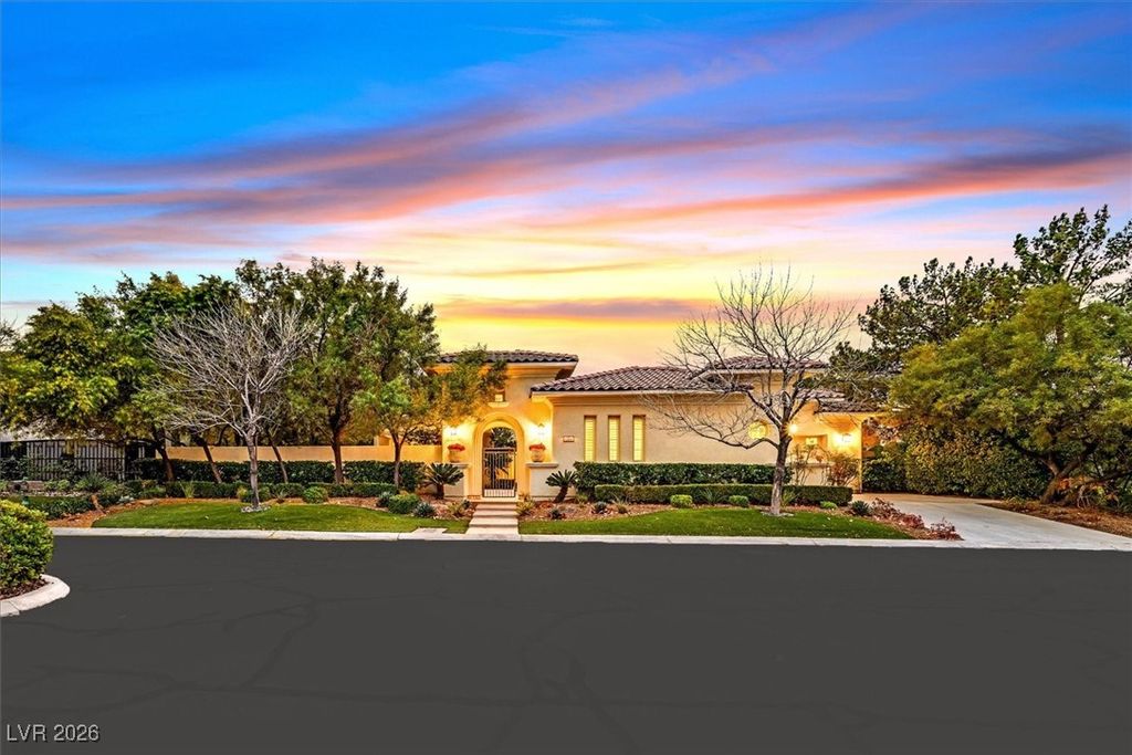 12007 OAKLAND HILLS Drive, Las Vegas, NV 89141