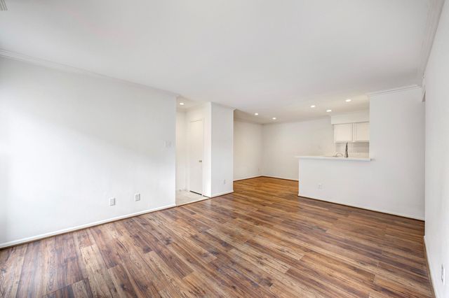 1601 S Shepherd Drive 224, Houston, TX 77019