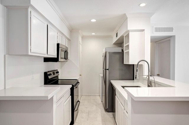 1601 S Shepherd Drive 224, Houston, TX 77019