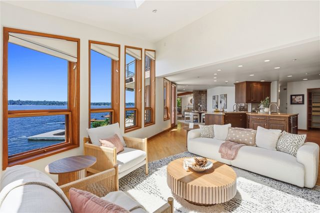 8279 W Mercer Way, Mercer Island, WA 98040