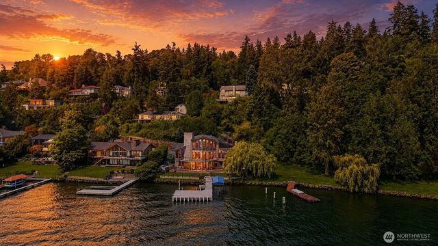8279 W Mercer Way, Mercer Island, WA 98040