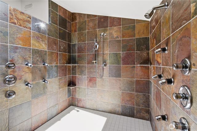 8279 W Mercer Way, Mercer Island, WA 98040