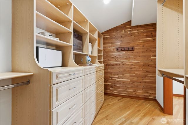 8279 W Mercer Way, Mercer Island, WA 98040