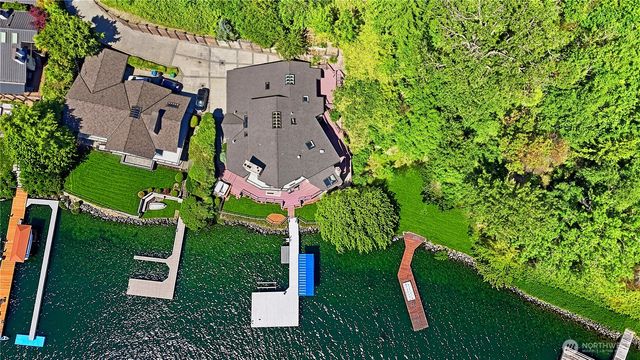 8279 W Mercer Way, Mercer Island, WA 98040