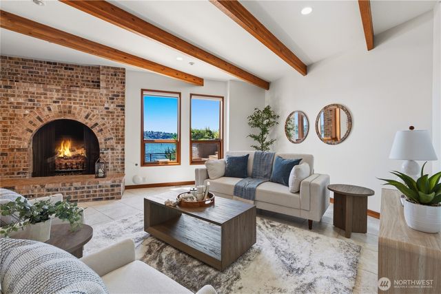 8279 W Mercer Way, Mercer Island, WA 98040