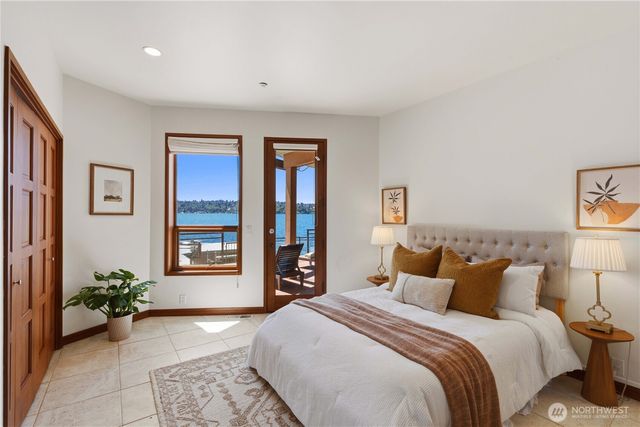 8279 W Mercer Way, Mercer Island, WA 98040
