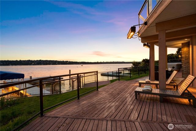 8279 W Mercer Way, Mercer Island, WA 98040