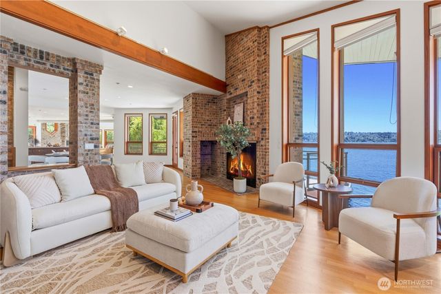 8279 W Mercer Way, Mercer Island, WA 98040