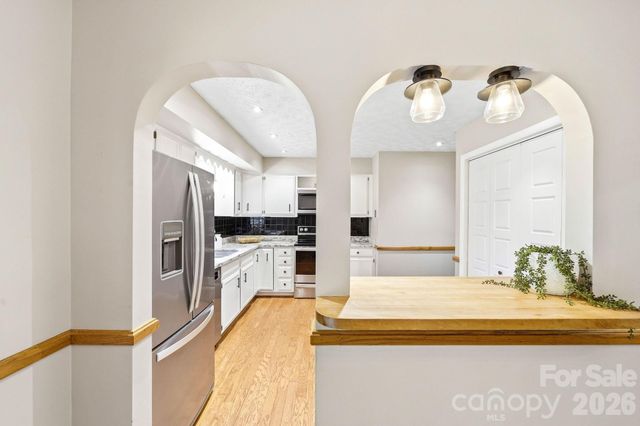 337 Woody Lane, Asheville, NC 28804