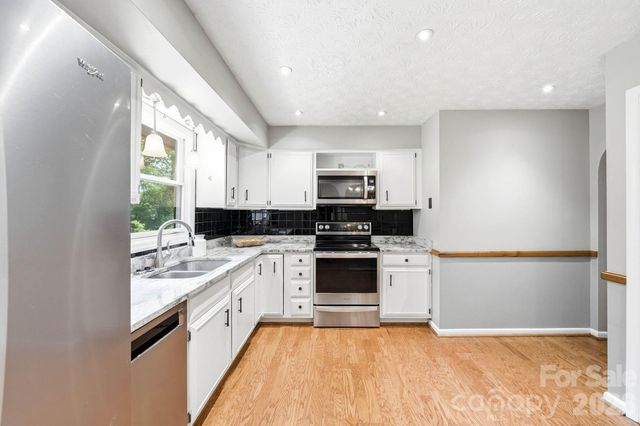 337 Woody Lane, Asheville, NC 28804