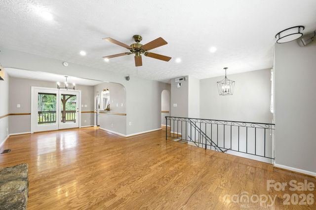 337 Woody Lane, Asheville, NC 28804