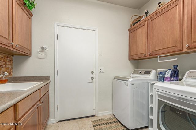 583 W BISMARK Street, San Tan Valley, AZ 85143