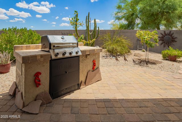 583 W BISMARK Street, San Tan Valley, AZ 85143