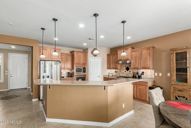 583 W BISMARK Street, San Tan Valley, AZ 85143