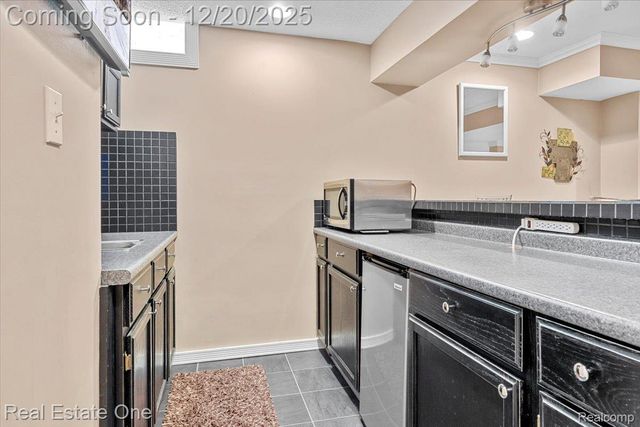 15405 Oakleigh, Southgate, MI 48195