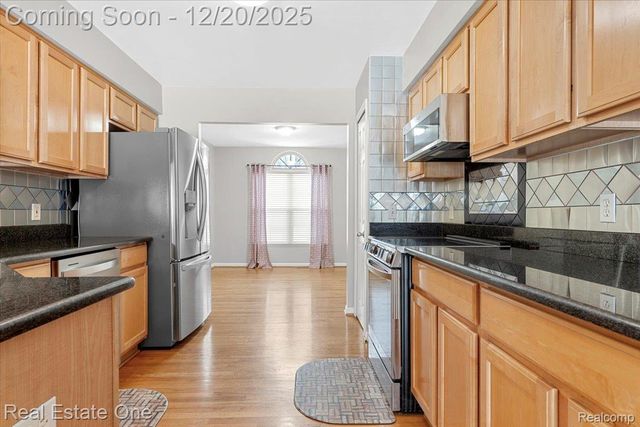 15405 Oakleigh, Southgate, MI 48195