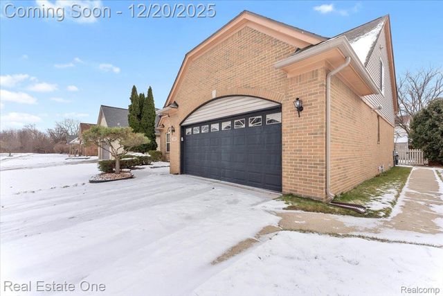 15405 Oakleigh, Southgate, MI 48195