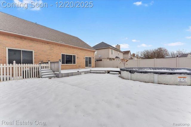 15405 Oakleigh, Southgate, MI 48195