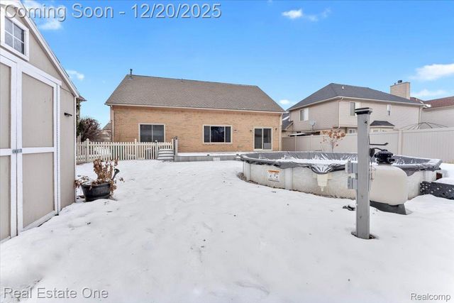 15405 Oakleigh, Southgate, MI 48195