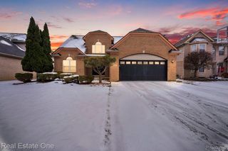 15405 Oakleigh, Southgate, MI 48195
