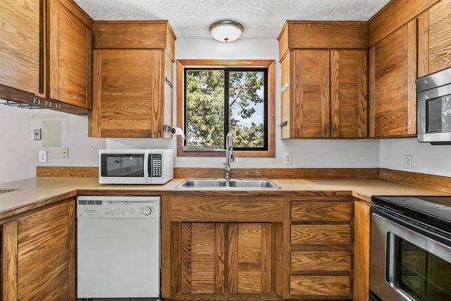 63710 O. B. Riley Road, Bend, OR 97703