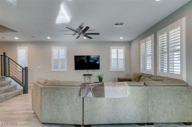 48 Verde Rosa Drive, Henderson, NV 89011