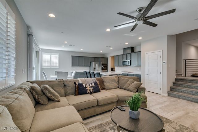 48 Verde Rosa Drive, Henderson, NV 89011