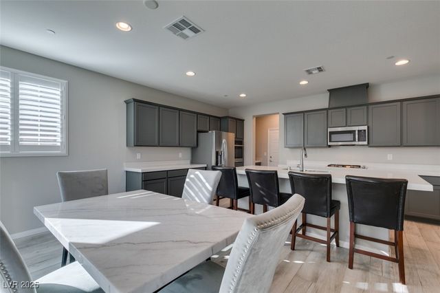 48 Verde Rosa Drive, Henderson, NV 89011