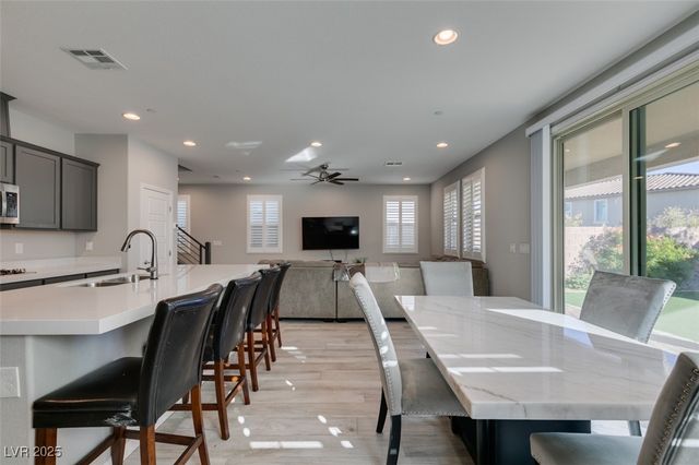 48 Verde Rosa Drive, Henderson, NV 89011