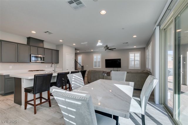 48 Verde Rosa Drive, Henderson, NV 89011