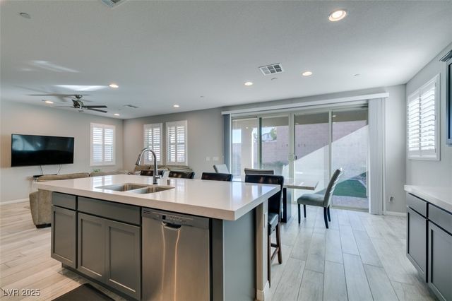 48 Verde Rosa Drive, Henderson, NV 89011