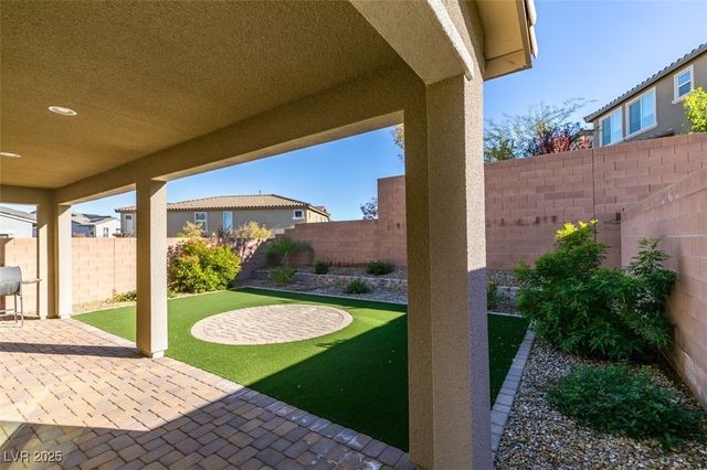 48 Verde Rosa Drive, Henderson, NV 89011