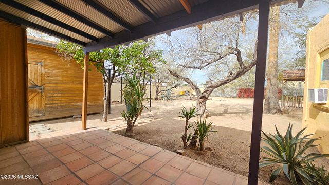 830 W Simmons Road, Tucson, AZ 85705