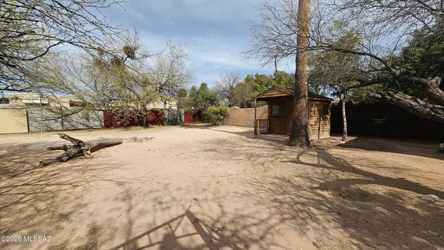 830 W Simmons Road, Tucson, AZ 85705