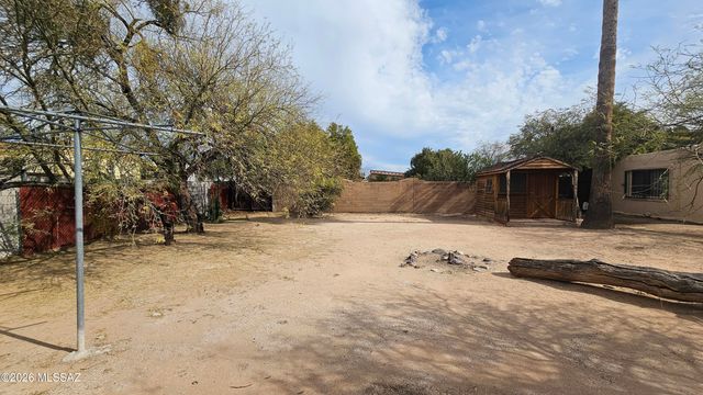 830 W Simmons Road, Tucson, AZ 85705