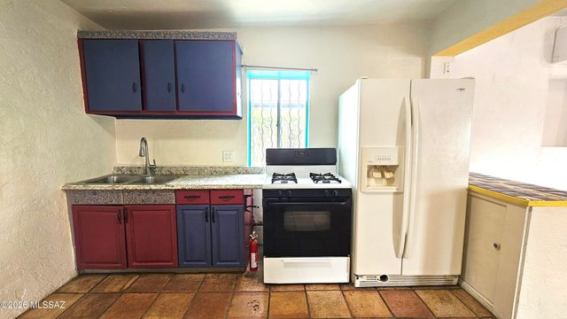 830 W Simmons Road, Tucson, AZ 85705