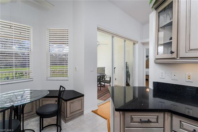 640 Lalique CIR 405, Naples, FL 34119