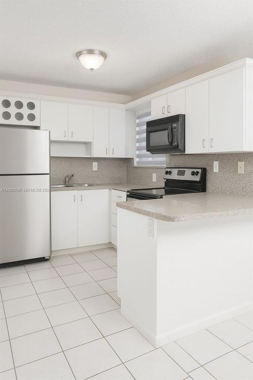 8170 NW 10th Street 2, Miami, FL 33126