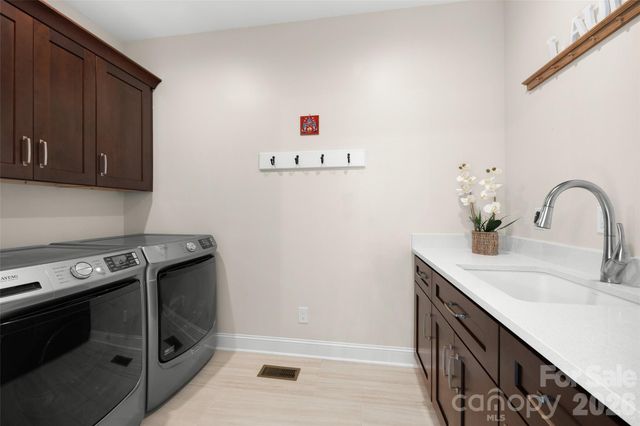 636 Landsdowne Court, Fort Mill, SC 29708
