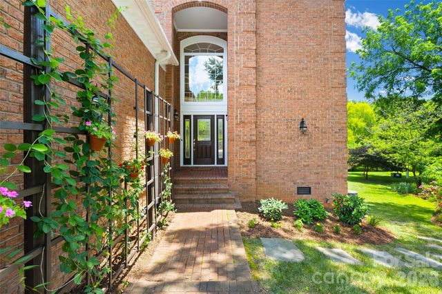 636 Landsdowne Court, Fort Mill, SC 29708